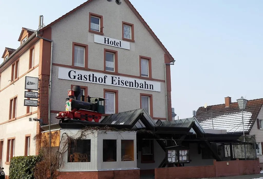Hotel-Gasthof-Destille-Eisenbahn-1